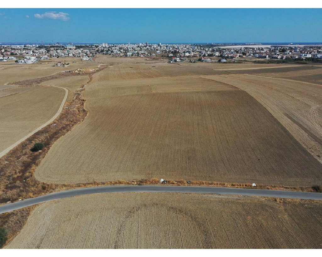 For Sale, Land, Field, Larnaca, Aradippou, 29,935 m², EUR 1,100,000