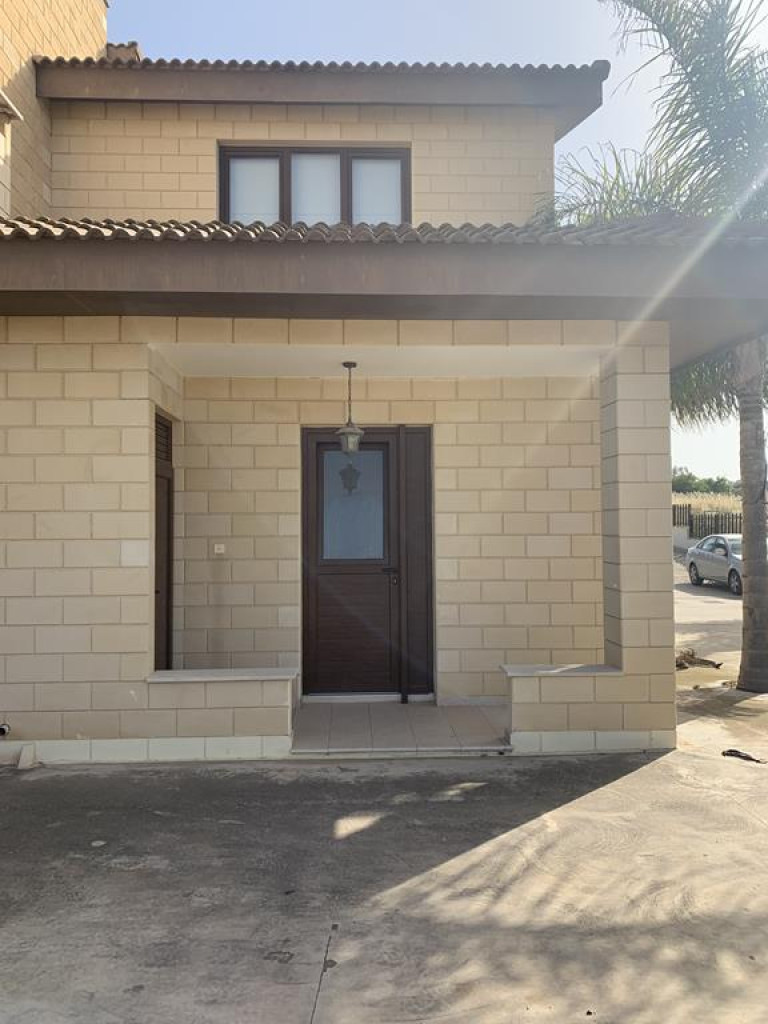 For Sale, House, Detached House, Famagusta, Paralimni, 242 m², 3,010 m², EUR 520,000