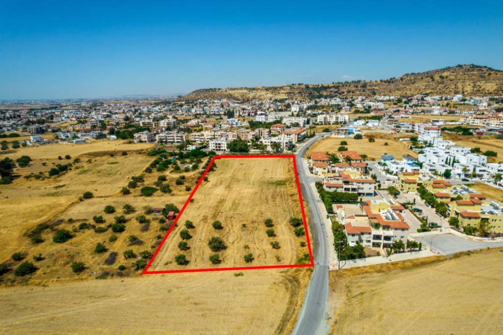 For Sale, Land, Larnaca, Oroklini, 15,380m², €900,000